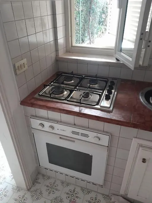 Casa Vacanze Mau & Sel Terrasini 0*,